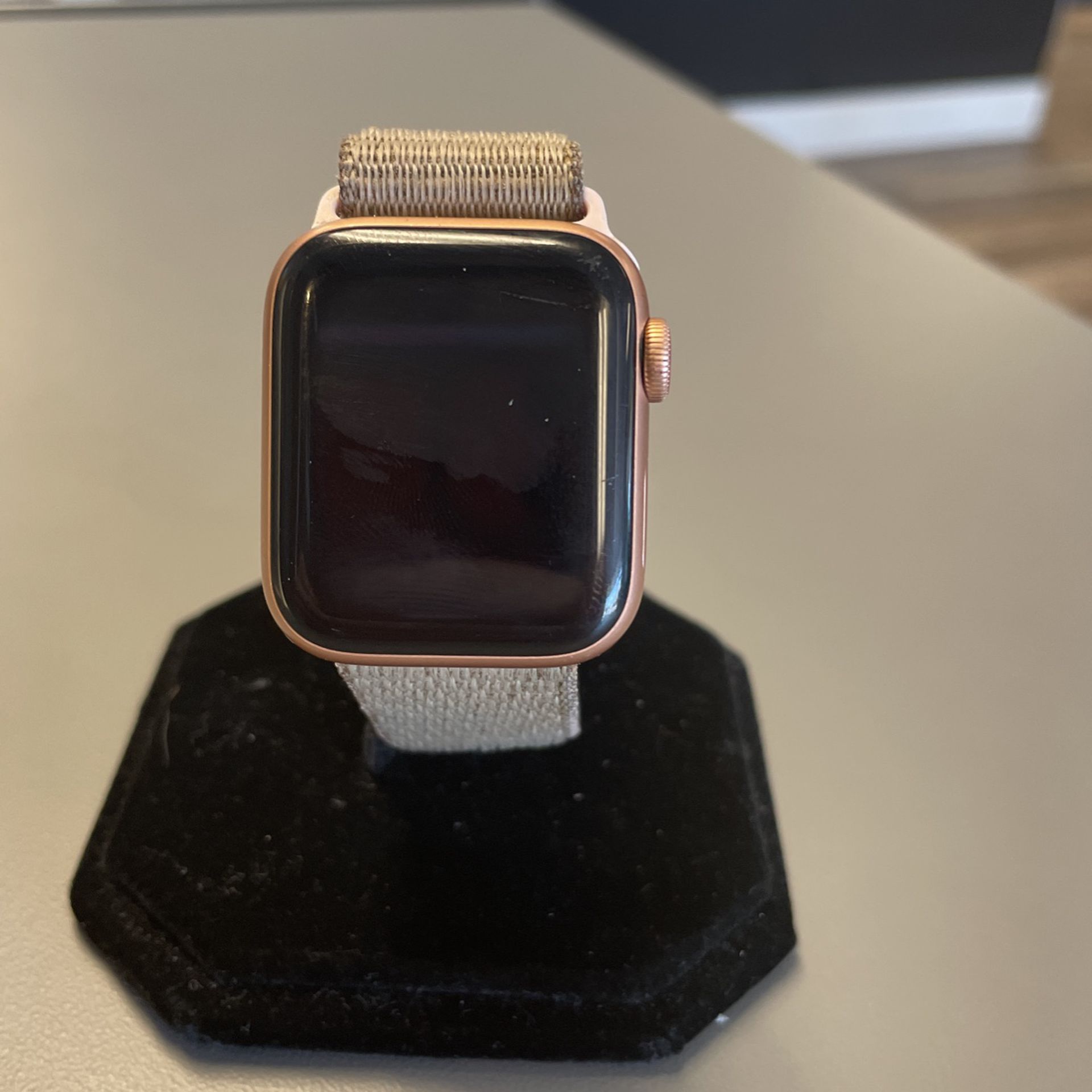 Apple Watch SE (A2351)