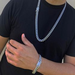 White Gold Cuban Set 12MM Gold Plated 14k Doesn't Loses Color 