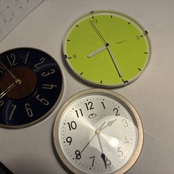 Wall Clocks (not working)