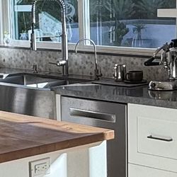 Stainless Steel Kitchen Sink