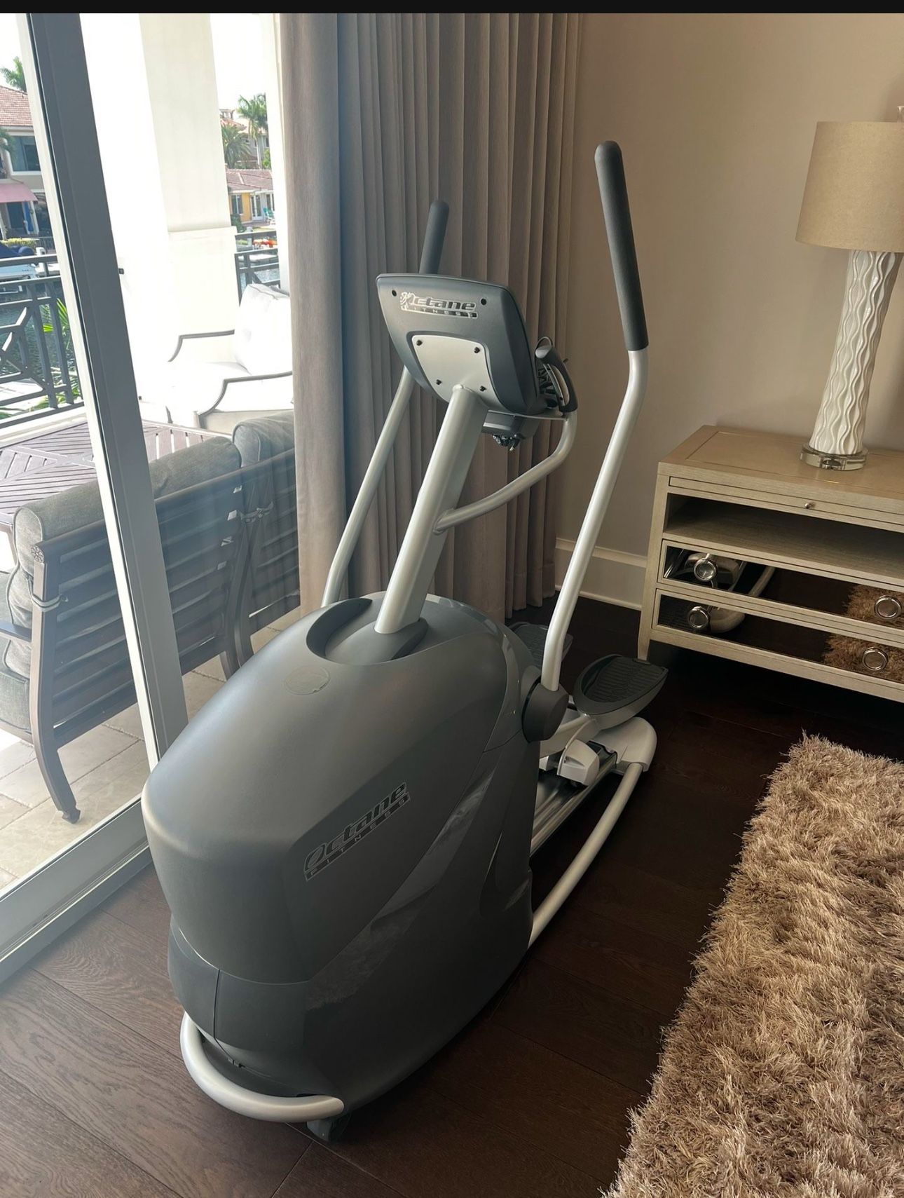 Octane Fitness Q35x Elliptical Machine