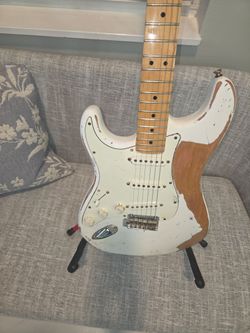 Electric Guitar Fender Stratocaster