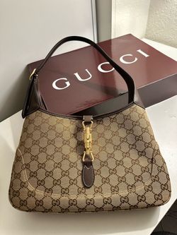 Medium shoulder bag