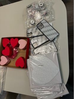 Brand new sublimation items for sale! Heart puzzles with boxes, iPhone cases and pop sockets!
