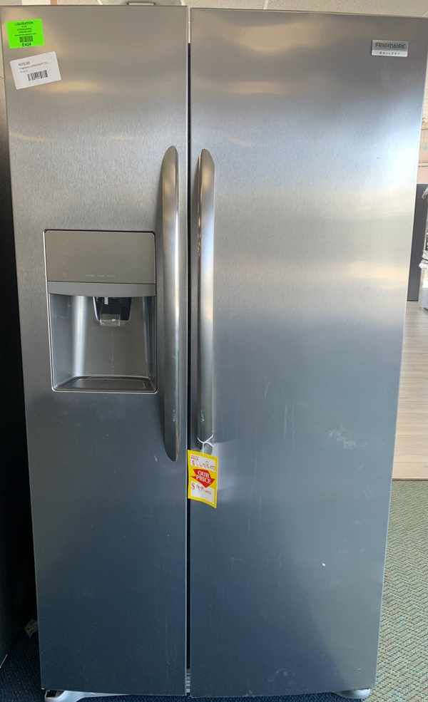 New Frigidaire counter depth refrigerator!! Fridge side by side! Comes with Warranty YX7