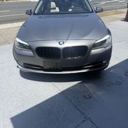 2011 BMW 550i 4D Sedan 