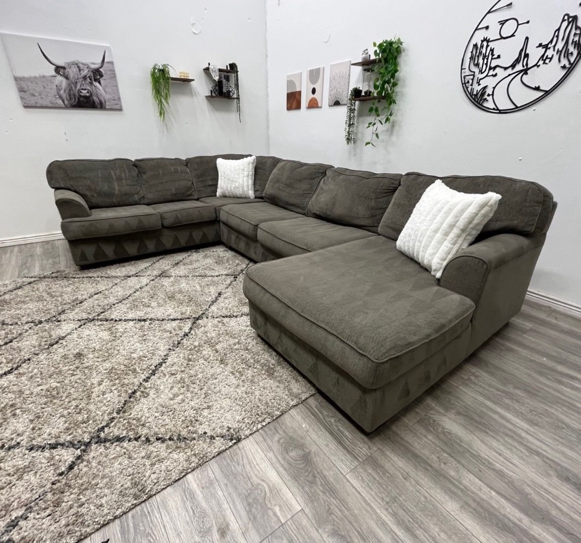 Gray Sectional Couch - Free Delivery