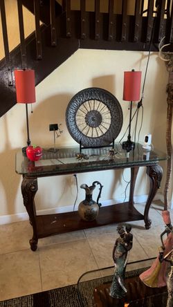 Foyer decor