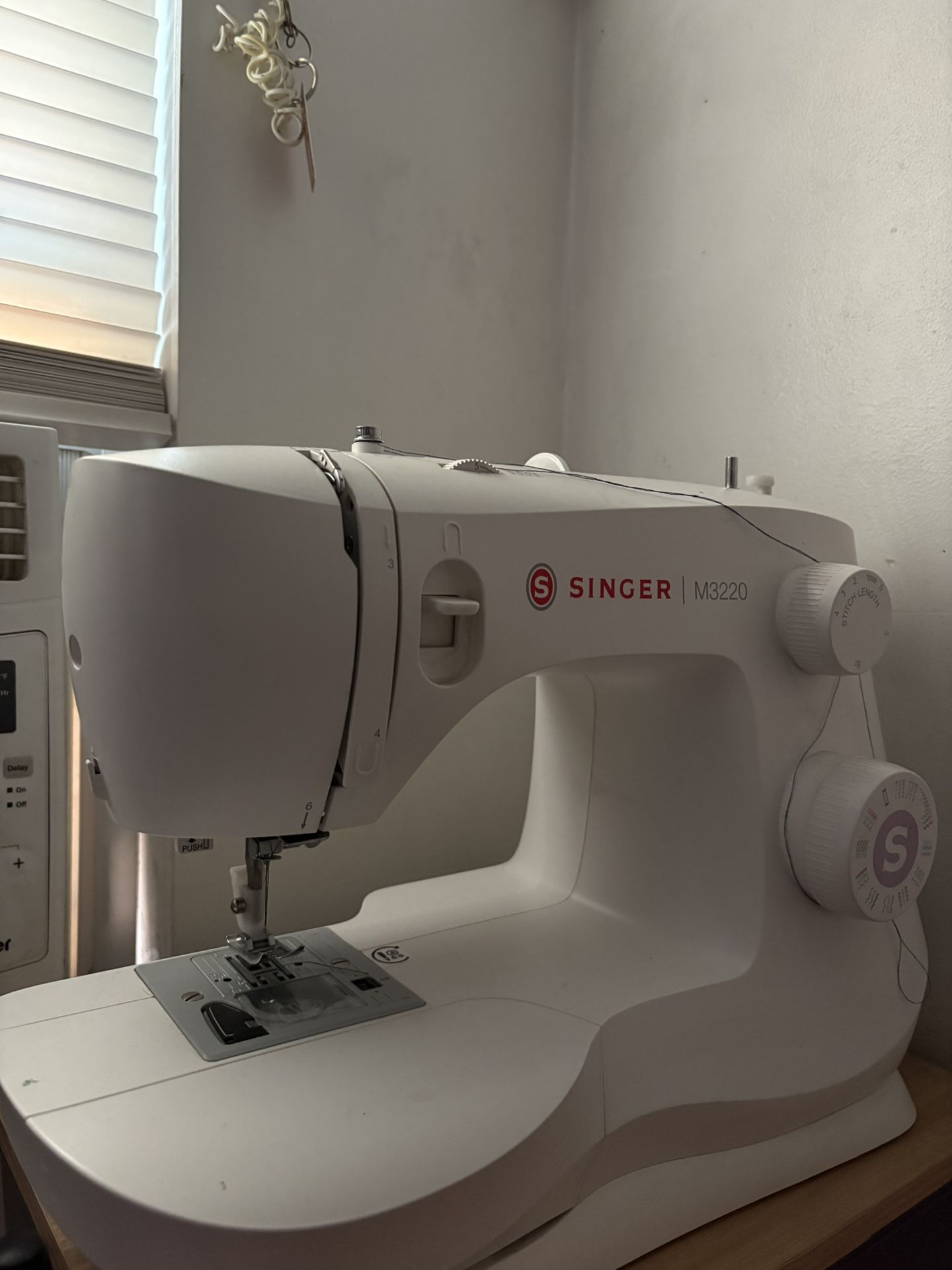 Sewing Machine Singer M3220