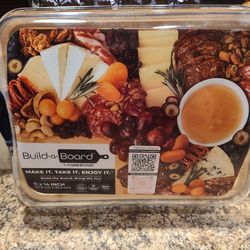 Farberware Charcuterie Board 11x14 Locking Lid-NEW