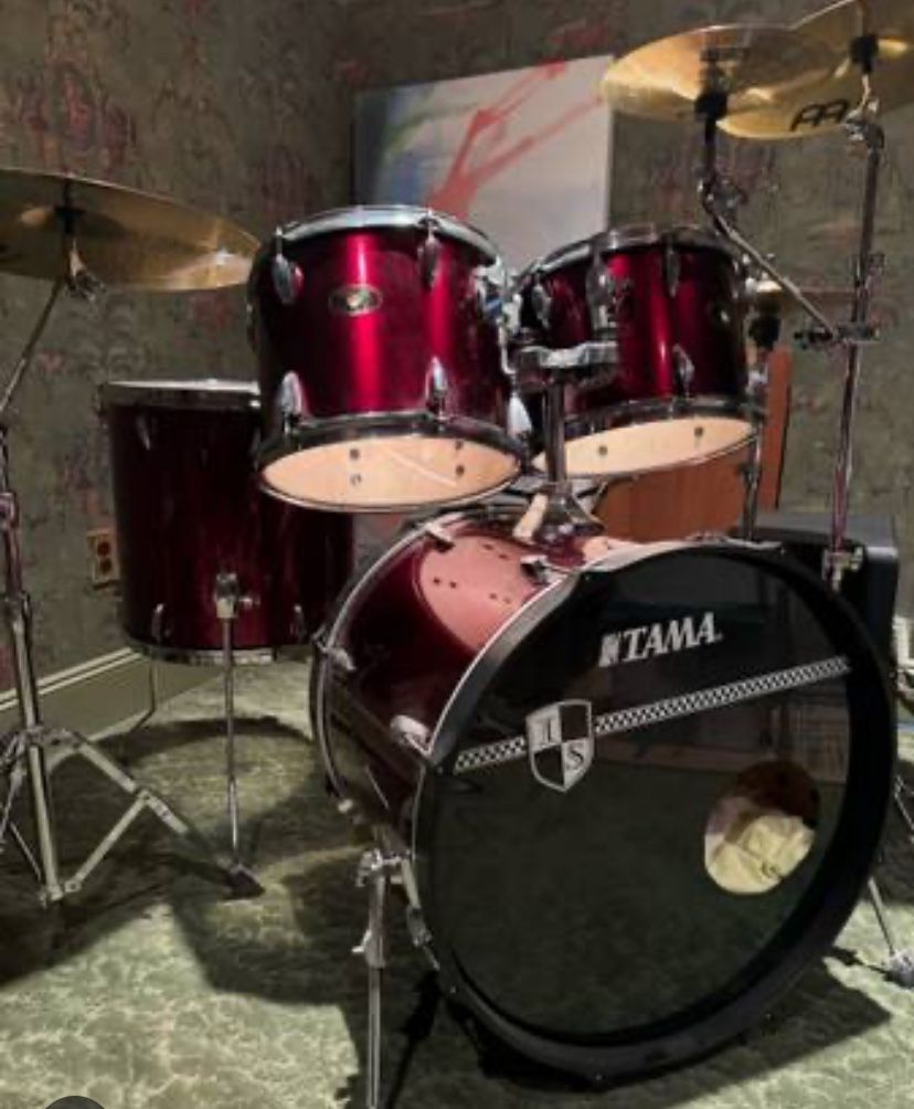 Super Clean Tama Imperialstar Drum Set