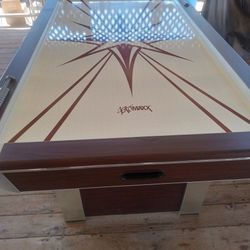 Perfect Condition AEROMAXx AIR HOCKEY GAME TABLE (BEST OFFER)