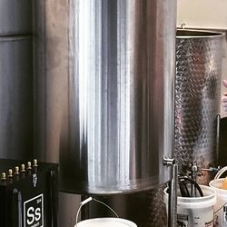 175 Gallon Stainless Steel Tank 