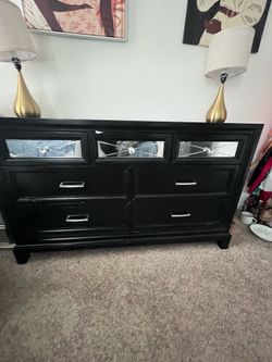 Bed room set bed/frame dresser x3