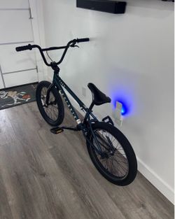 Haro Leucadia 20” BMX Bike