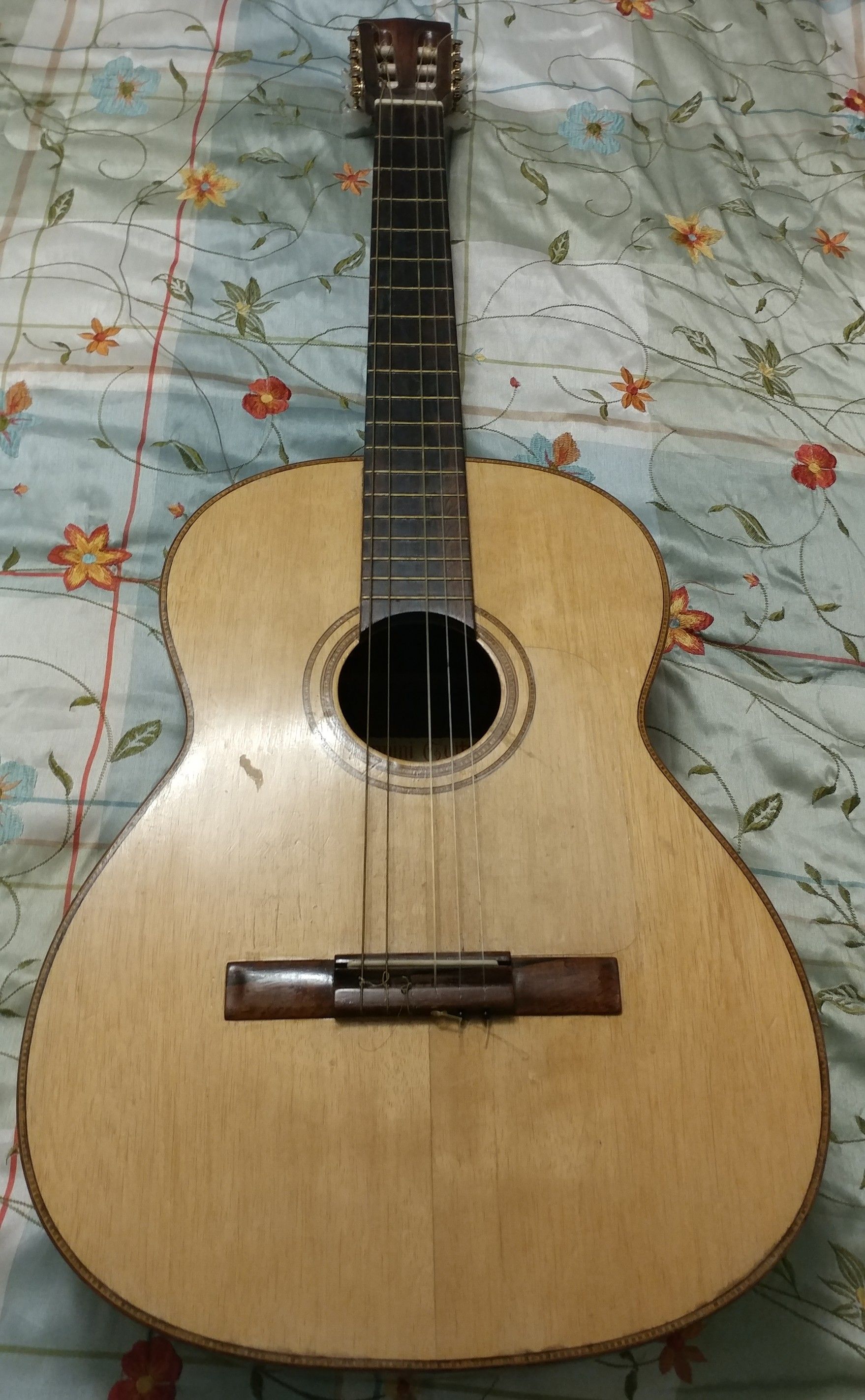 Antique vintage Giannini guitar Masterpiece of Sound 1969 model 900 excellent condition