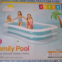 Swim Center Family Pool for 2-3 Kids, Backyard Splash Pool 6+ Years Old 103" x 69" x 22 NEW