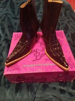Ladies leather boots size 8