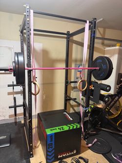 Titan Fitness Power Rack with Accessories