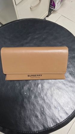 Burberry glasses case