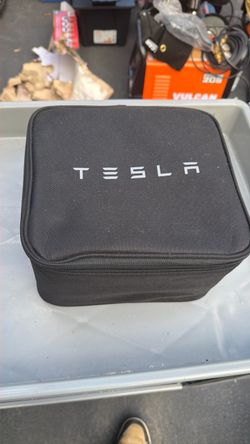 Tesla Model X hitch receiver