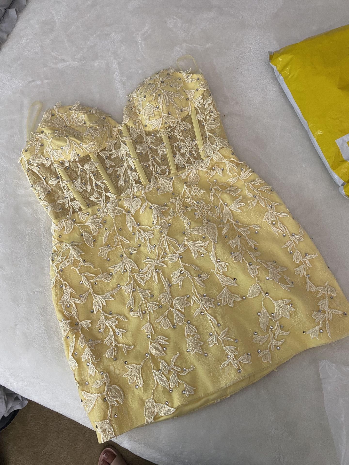 yellow formal dress size 8