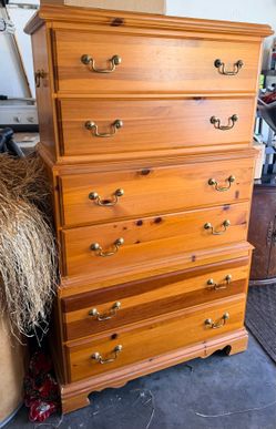 Wood 6 Drawer Dresser