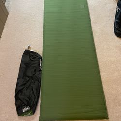 REI retired Rental Inflatable Camping Pad 