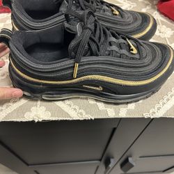 air max metallic gold