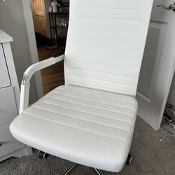 White Tufted Office Chair
