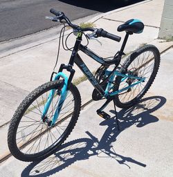 Huffy Women's mountain bike size 26