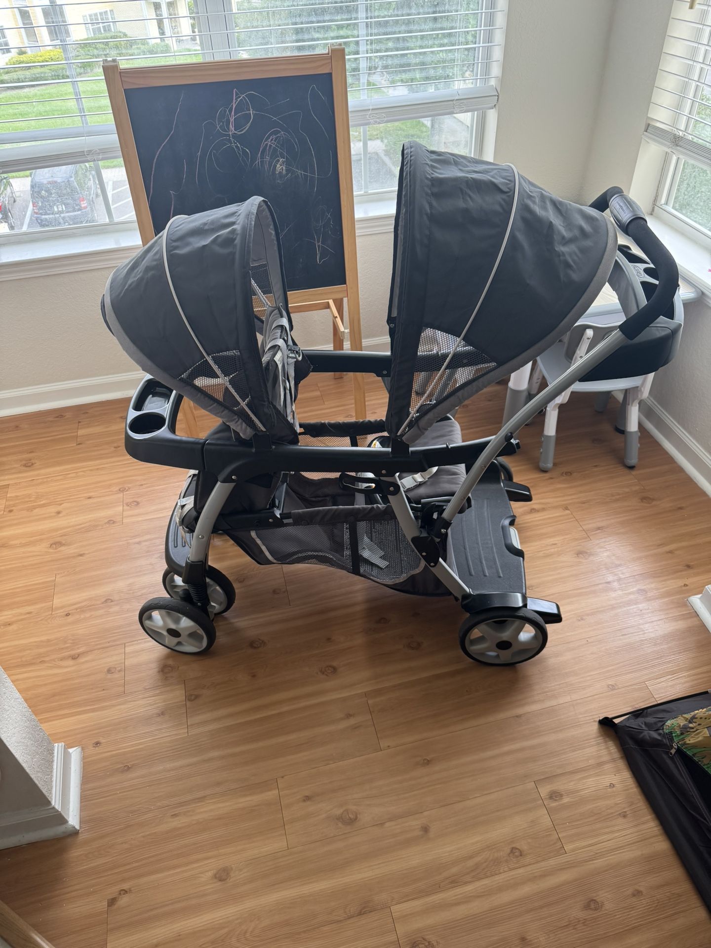 Graco Standing Stroller- Like New