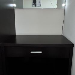 Vanity Set with Hollywood Makeup Mirror