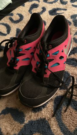 Youth pink and black nikes