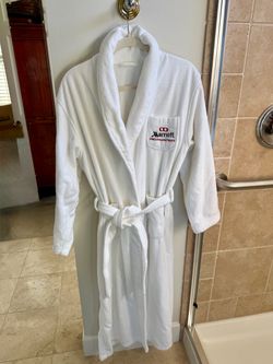 Marriott White Terry Cloth Robe