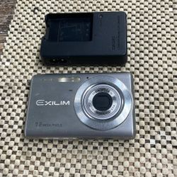 Casio Exilim 7.2 MP Camera With Charger $70