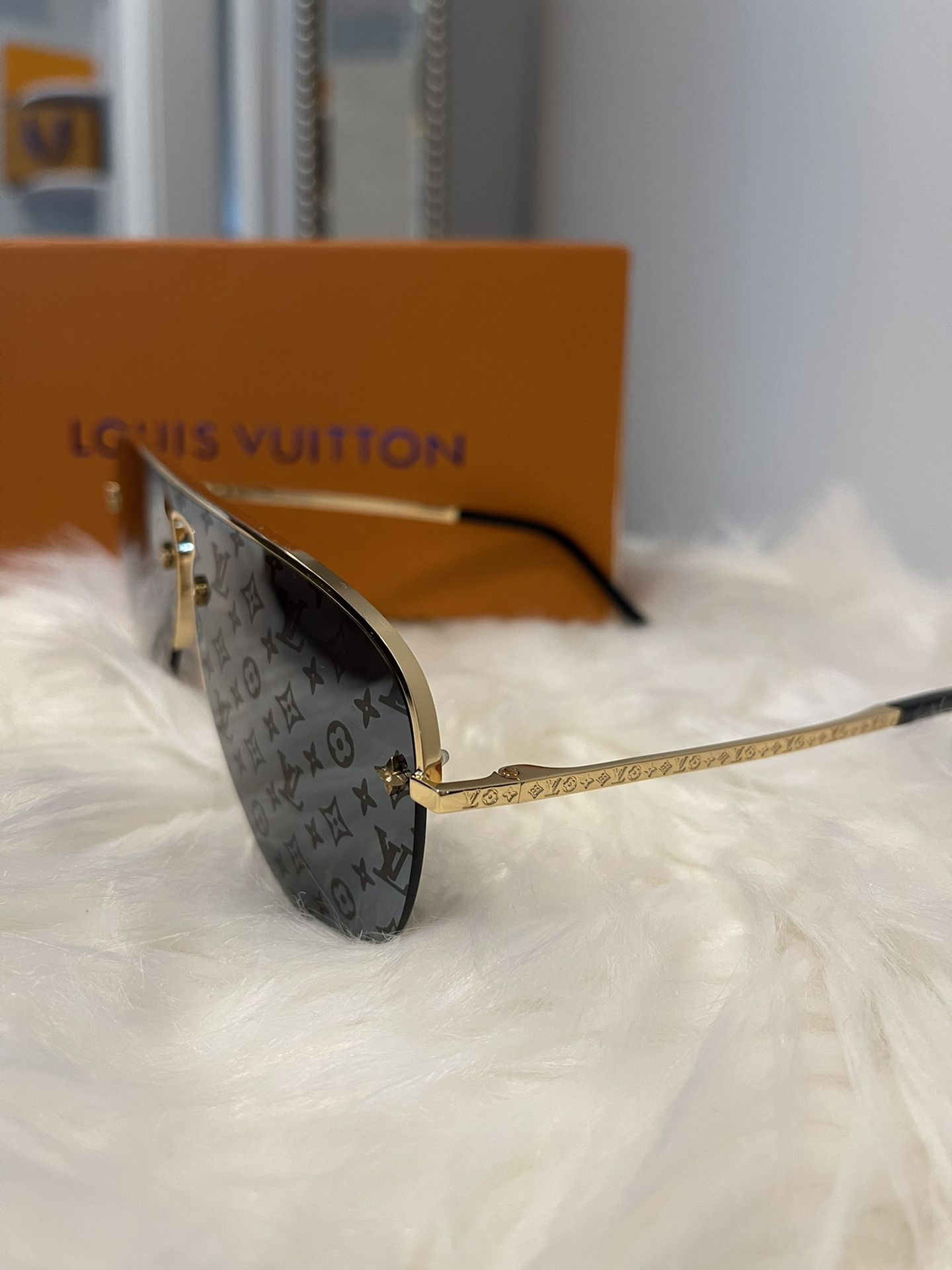 Louis Vuitton sunglasses grease monogram gold black brown with box