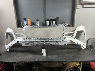 2025-2026 HYUNDAI TUCSON FRONT BUMPER OEM USED #11083