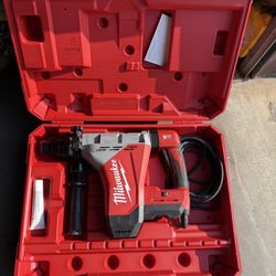 Milwuakee Sds Max 1 3/4in  Rotary Hammer Drill Corded 