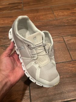 On Cloud 5 Pearl white womens size 10