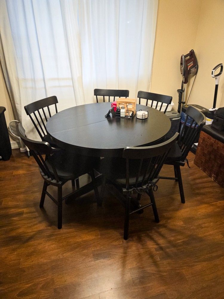 Expandable Dining Table With 6 chairs