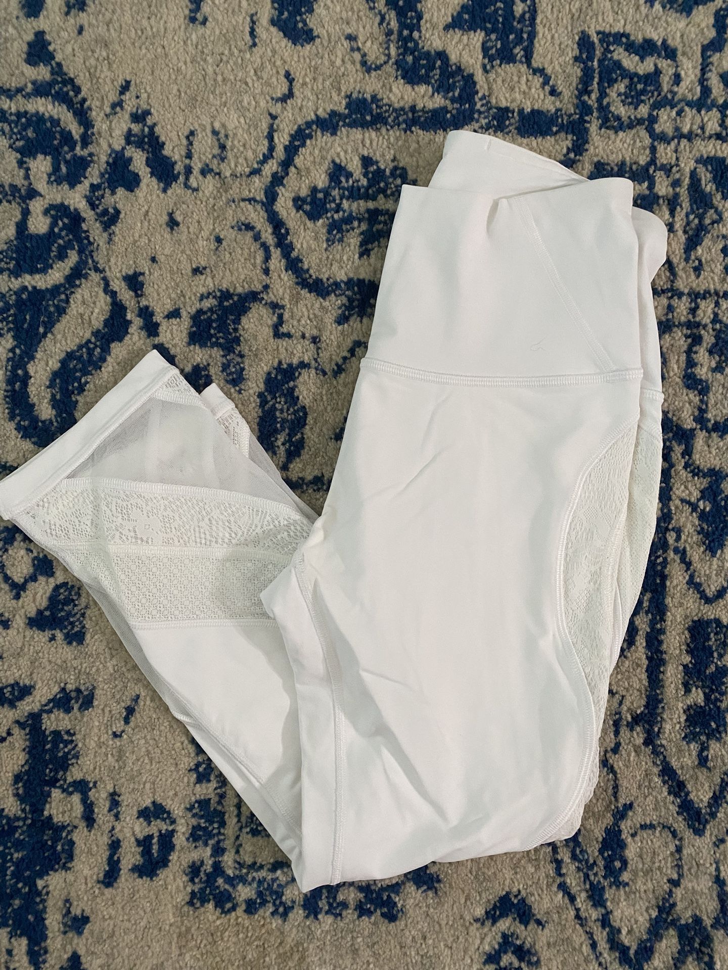 White Lululemon Leggings