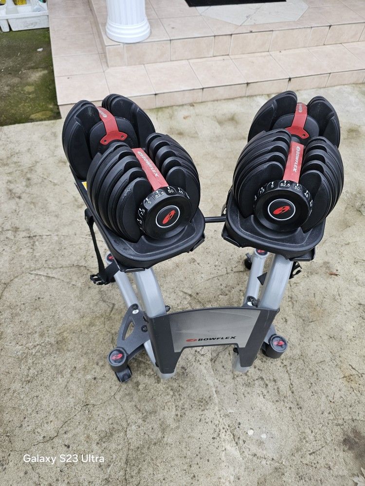 Bowflex Dumbells 5-52 With Stand
