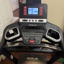 Sole F63 Treadmill
