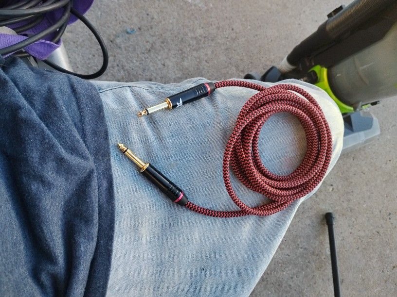 Red Dragon Guitar Wire