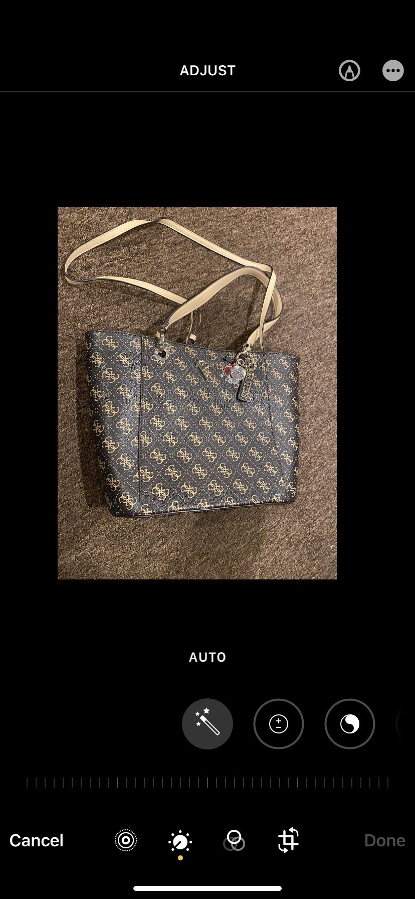 NWT Ladies GUESS Logo Charm Handbag pocketbook shoulder Satchel purse