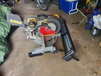 Dewalt Saw