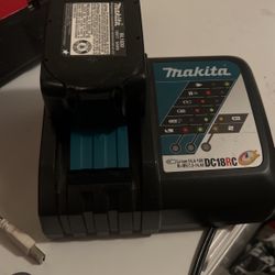 Makita Dc18Rc Charger And Battery 