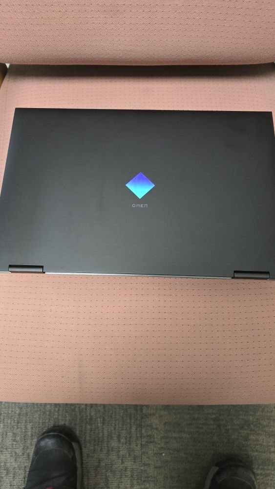 HP OMEN 17.3 Rtx 4060 Gaming Laptop