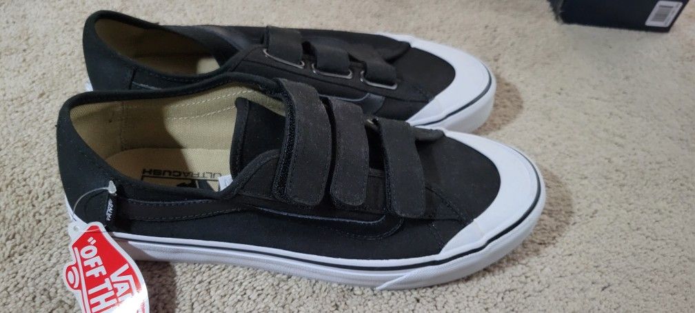 Vans New Mens Size 9.5 With Out Box